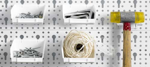 Lochplatte mit Werkzeughalter.